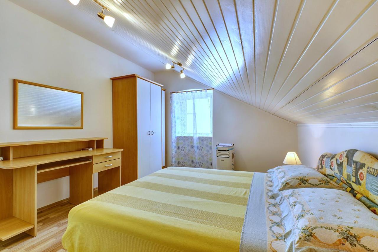 Apartment Dami Mali Lošinj Exteriör bild