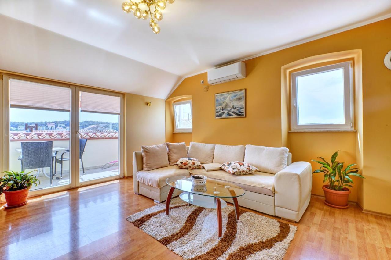 Apartment Dami Mali Lošinj Exteriör bild
