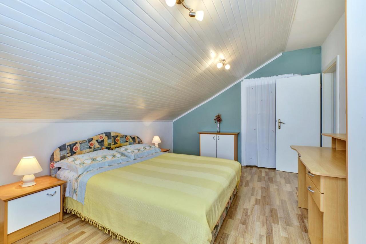 Apartment Dami Mali Lošinj Exteriör bild