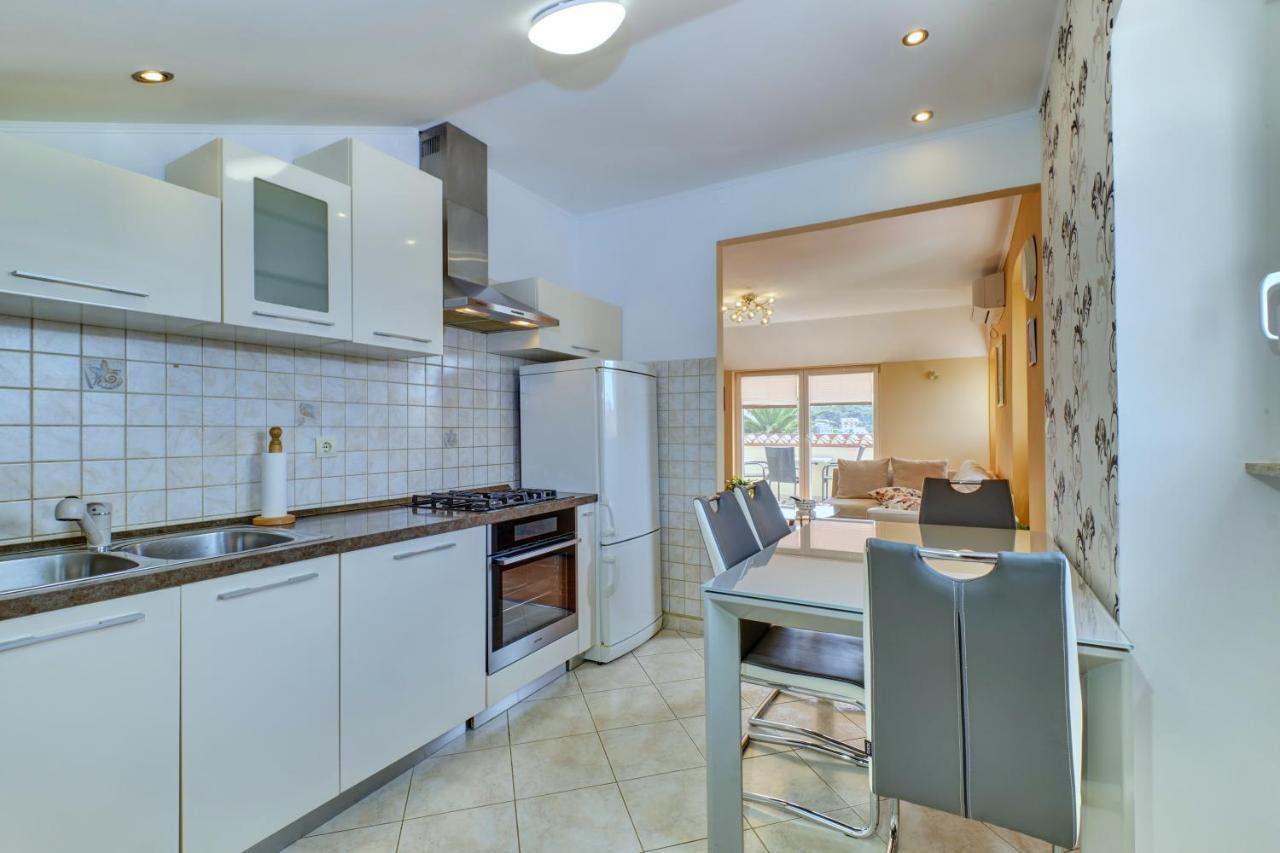 Apartment Dami Mali Lošinj Exteriör bild