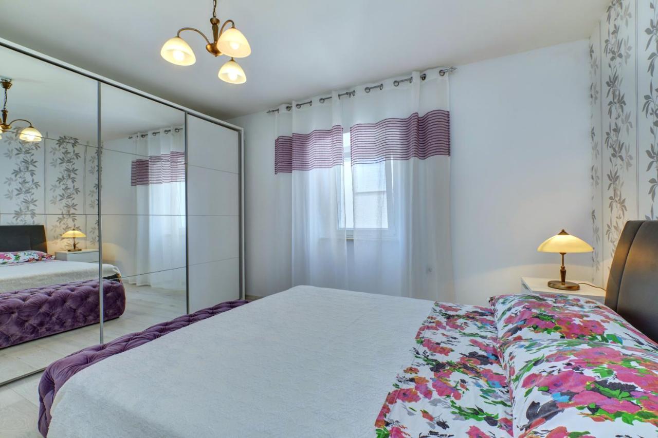 Apartment Dami Mali Lošinj Exteriör bild